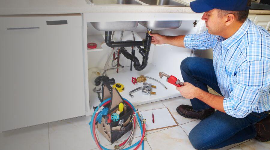 Expert burst pipe repair services in Gallipolis, OH